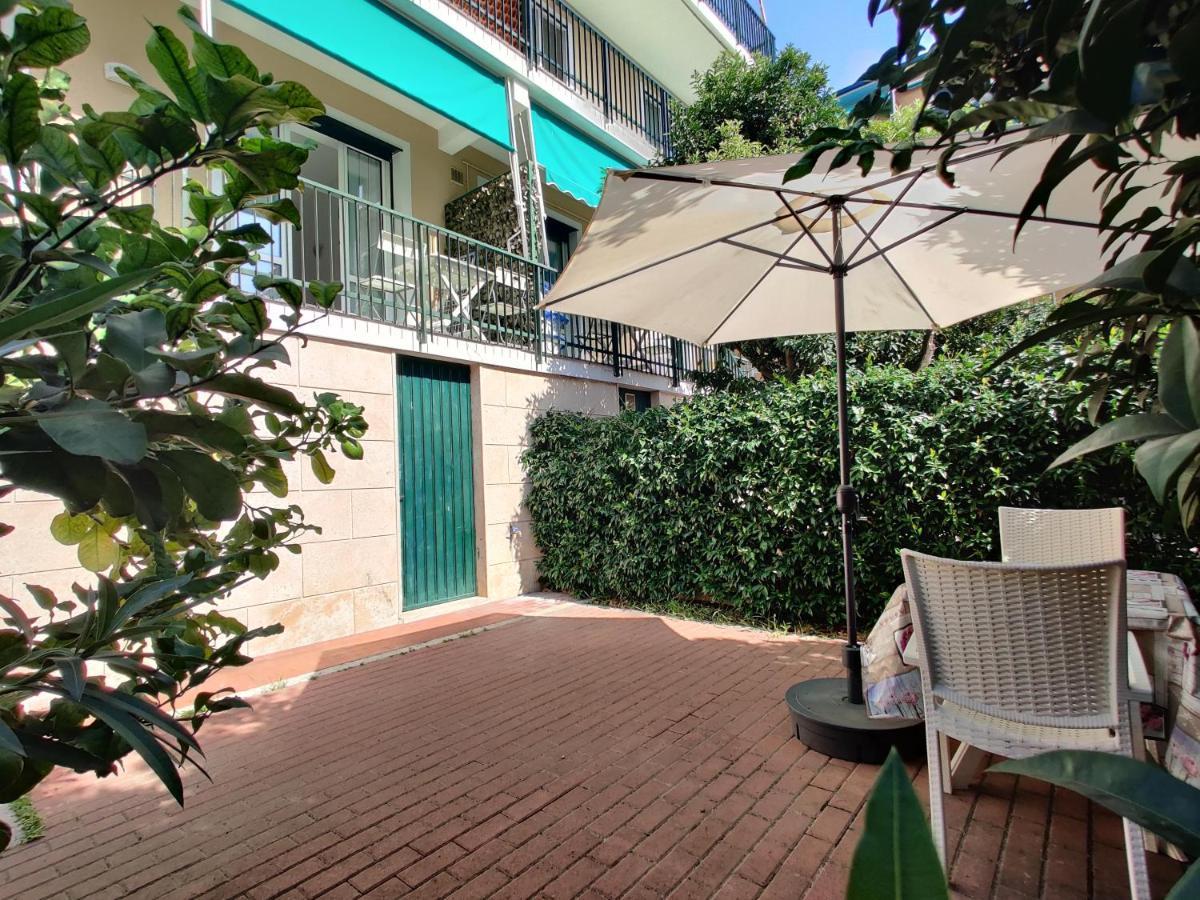 Appartamenti Con Giardino E Posto Auto Per Famiglie Финале Лигуре Екстериор снимка