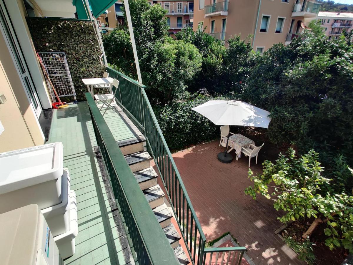 Appartamenti Con Giardino E Posto Auto Per Famiglie Финале Лигуре Екстериор снимка